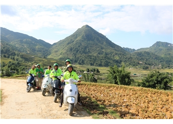 vespa tour hanoi - full day explore mountain villages and hill tribe 