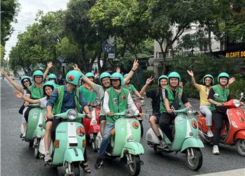 vespa tour hanoi - The Insider’s Hanoi 4,5 Hours Backstreet, Train Strain Street, history, Highlight of Hanoi 