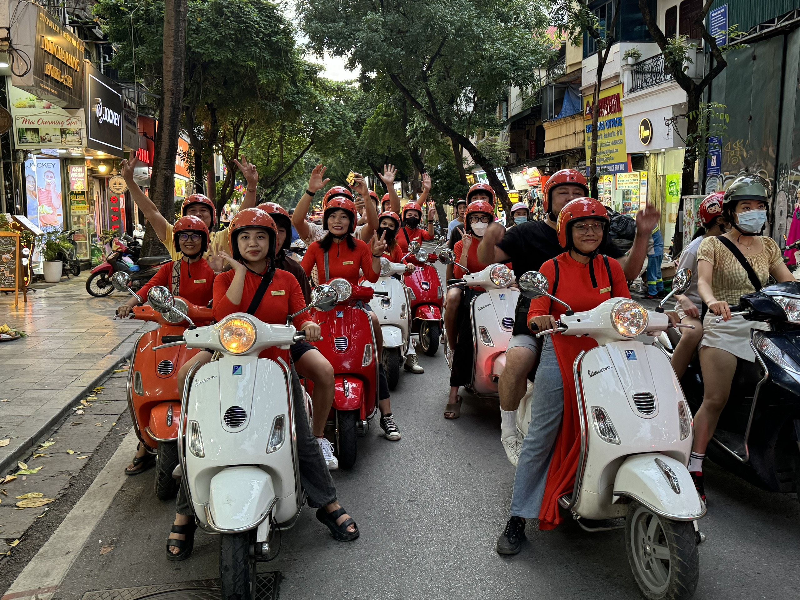 hanoi vespa tours